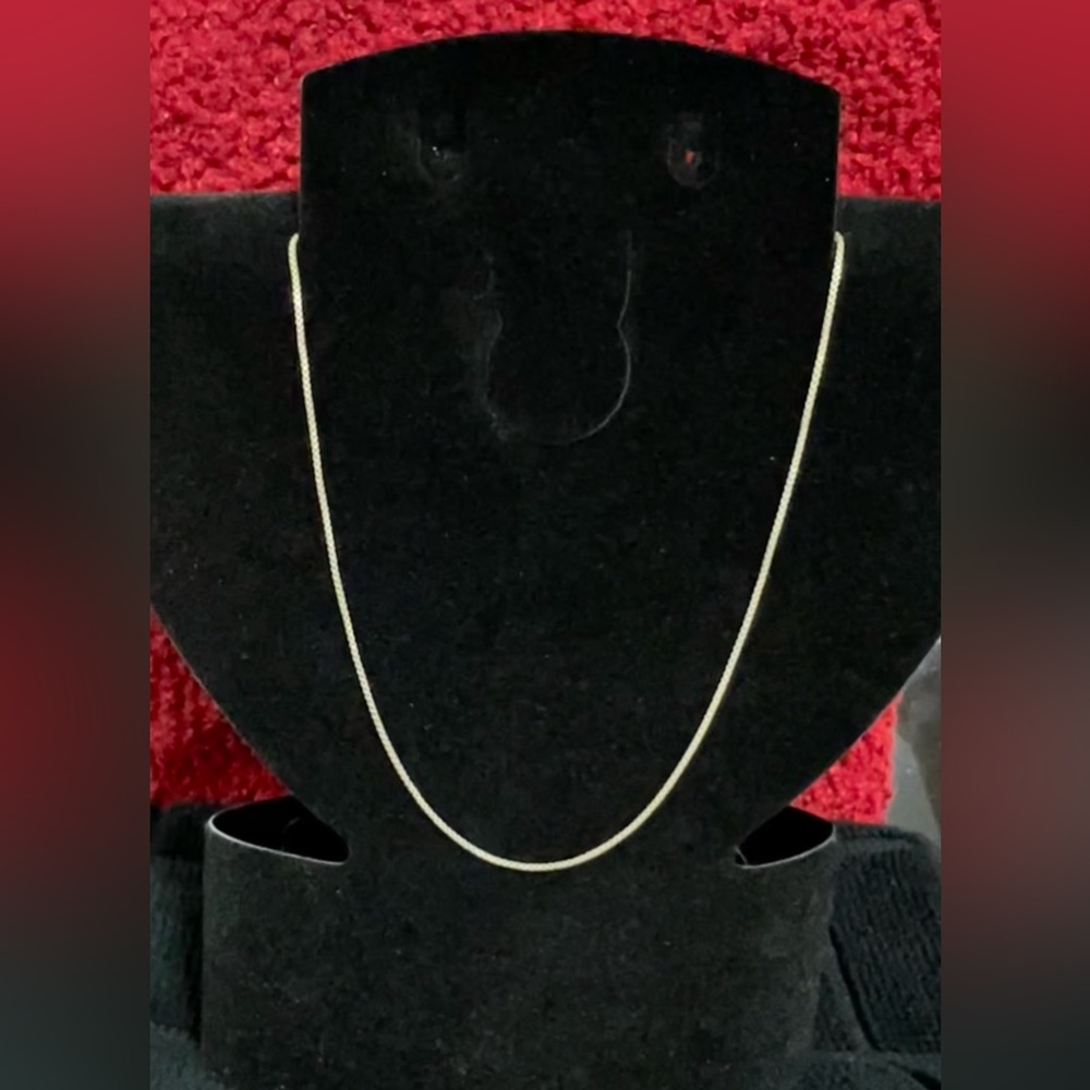 10k White Gold Chain